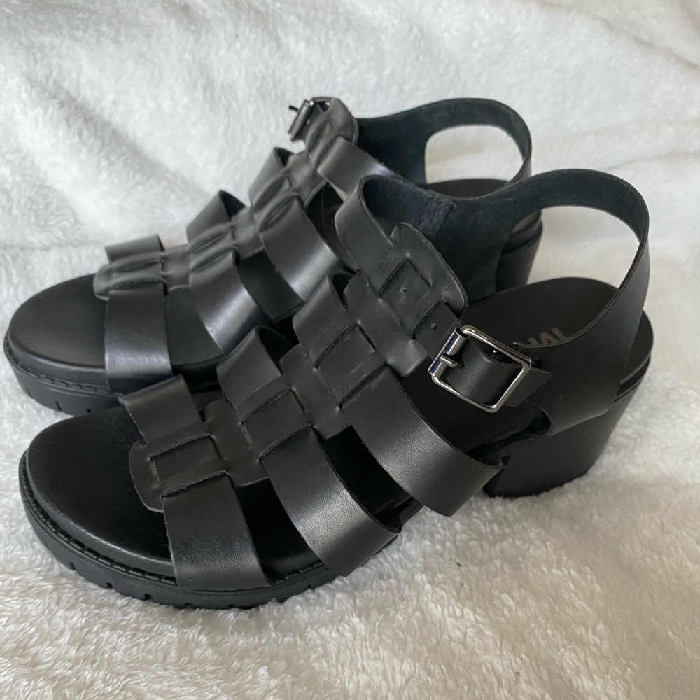 Chunky Black Sandal